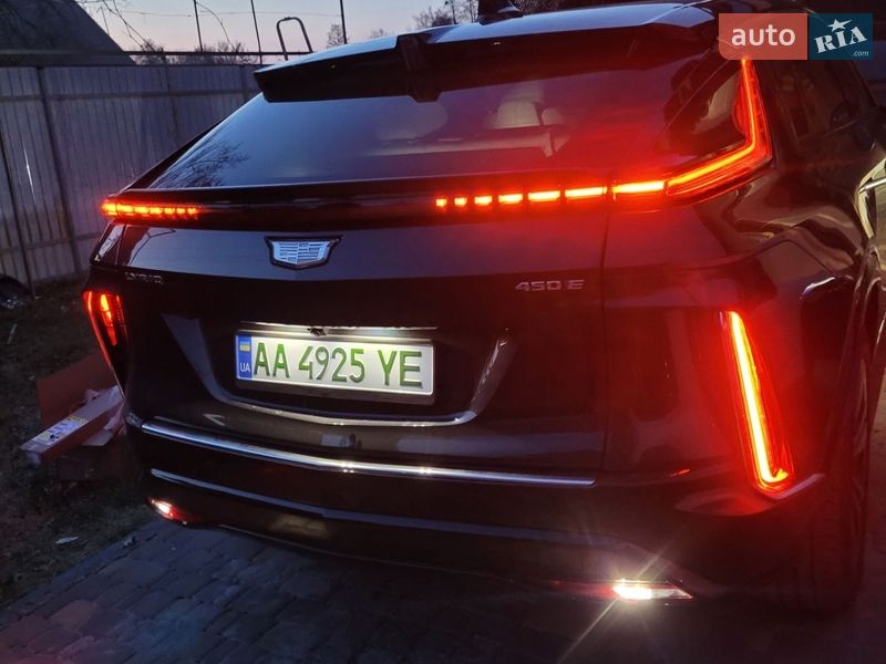 Внедорожник / Кроссовер Cadillac Lyriq 2024 в Киеве
