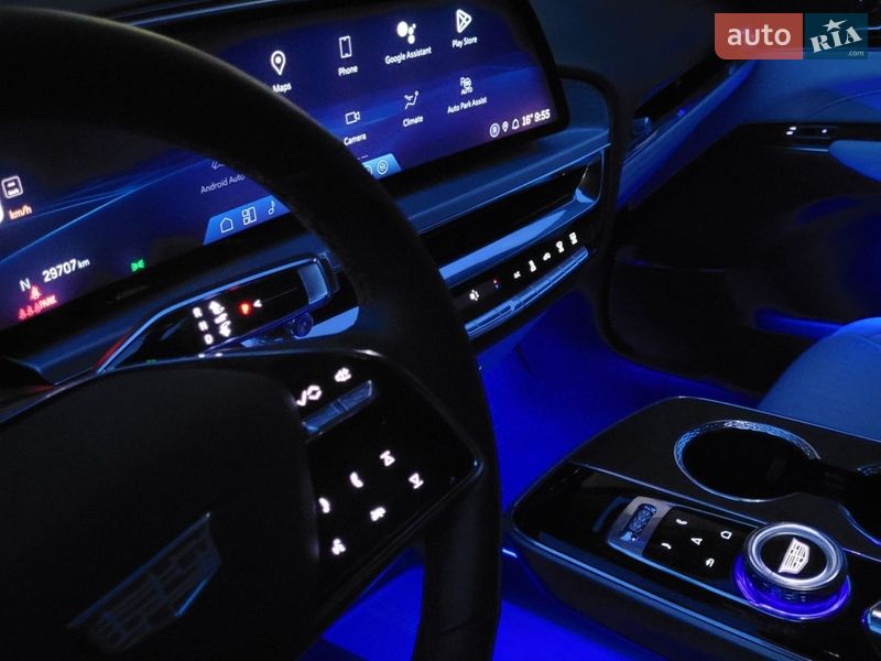 Внедорожник / Кроссовер Cadillac Lyriq 2024 в Киеве