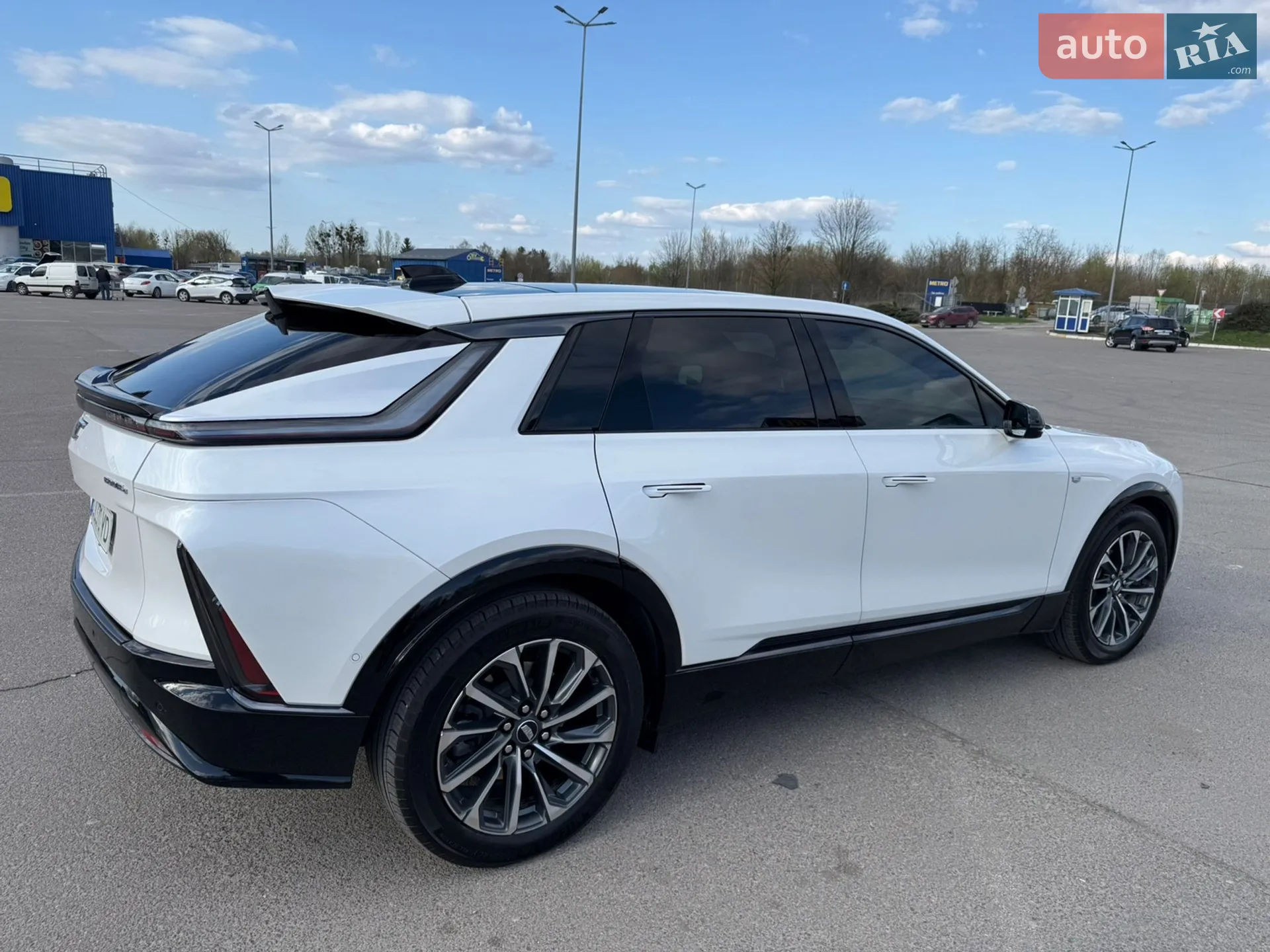 2024 Cadillac Lyriq - мініатюра 3