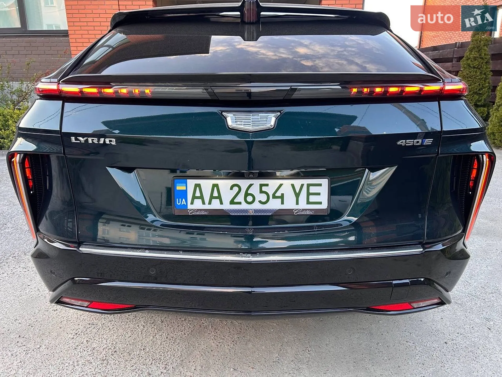 2025 Cadillac Lyriq - мініатюра 3