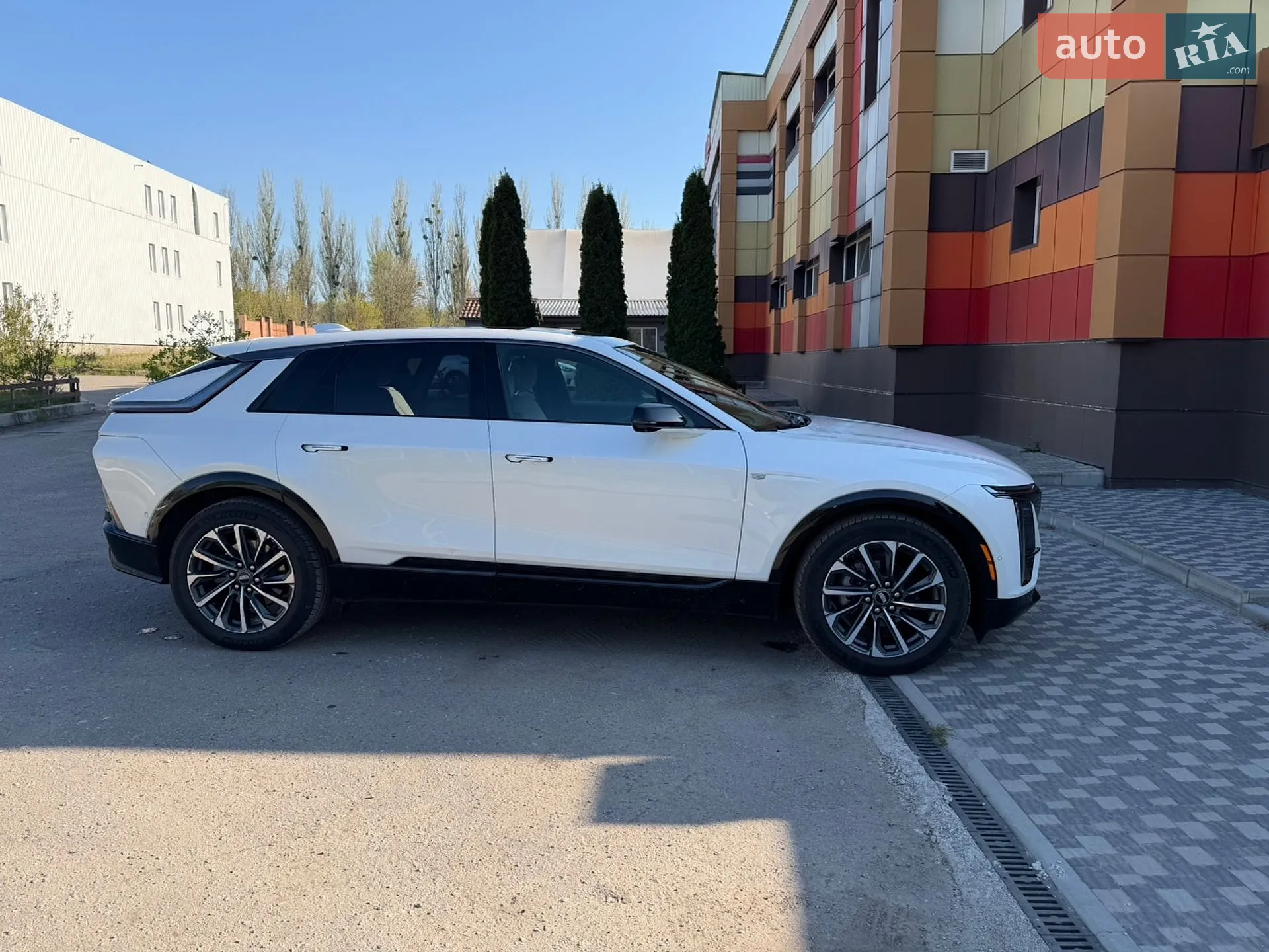 2023 Cadillac Lyriq - мініатюра 9