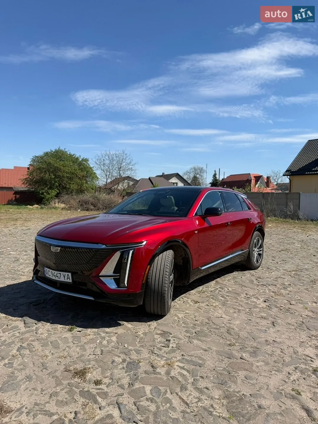 2023 Cadillac Lyriq - фото 1
