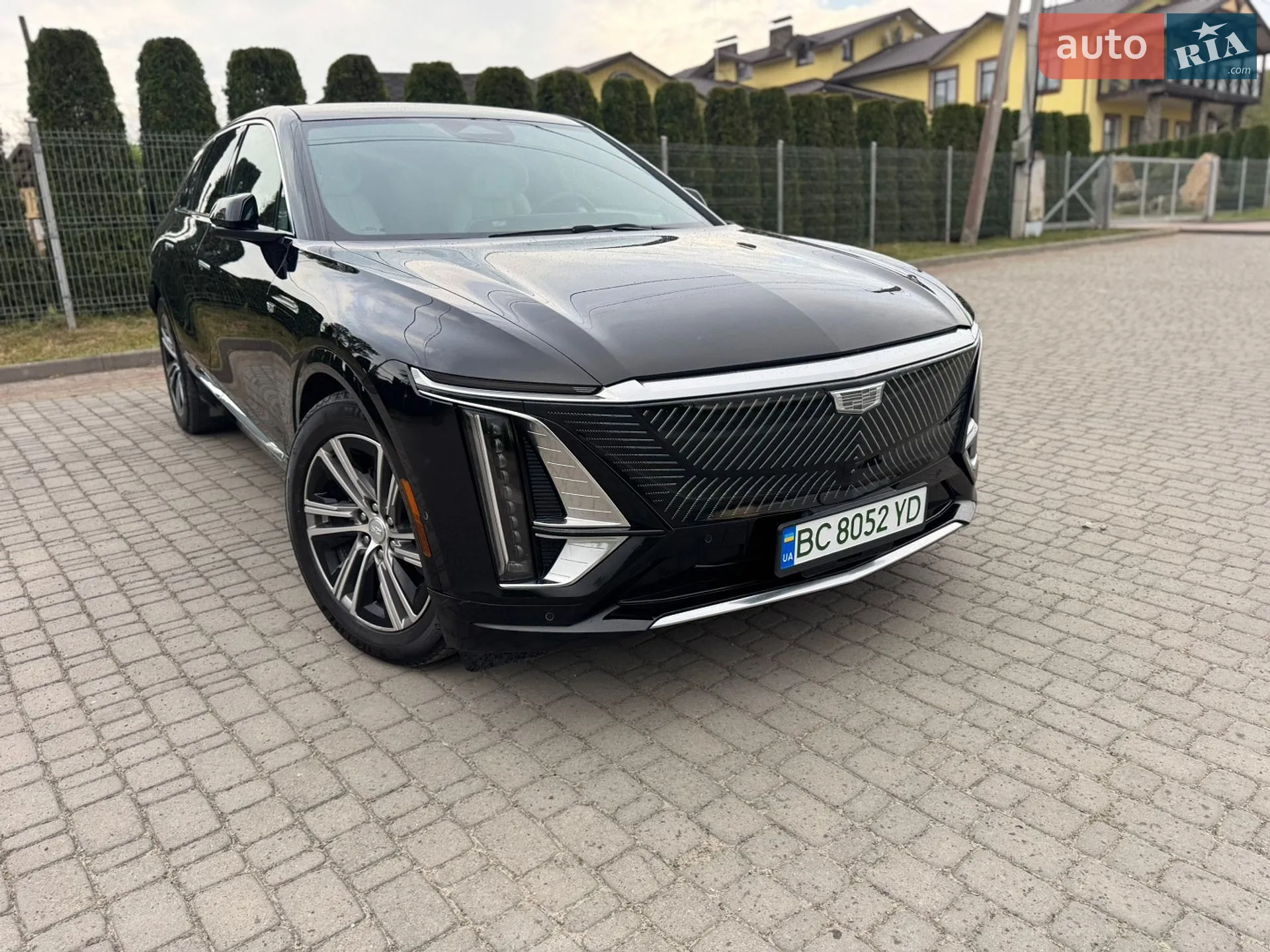 2023 Cadillac Lyriq - фото 1
