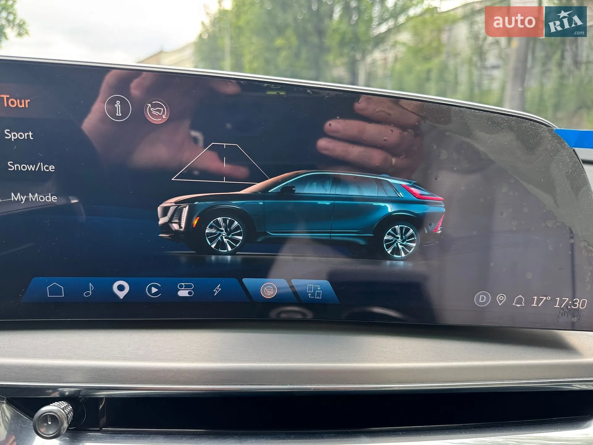 2023 Cadillac Lyriq - мініатюра 7