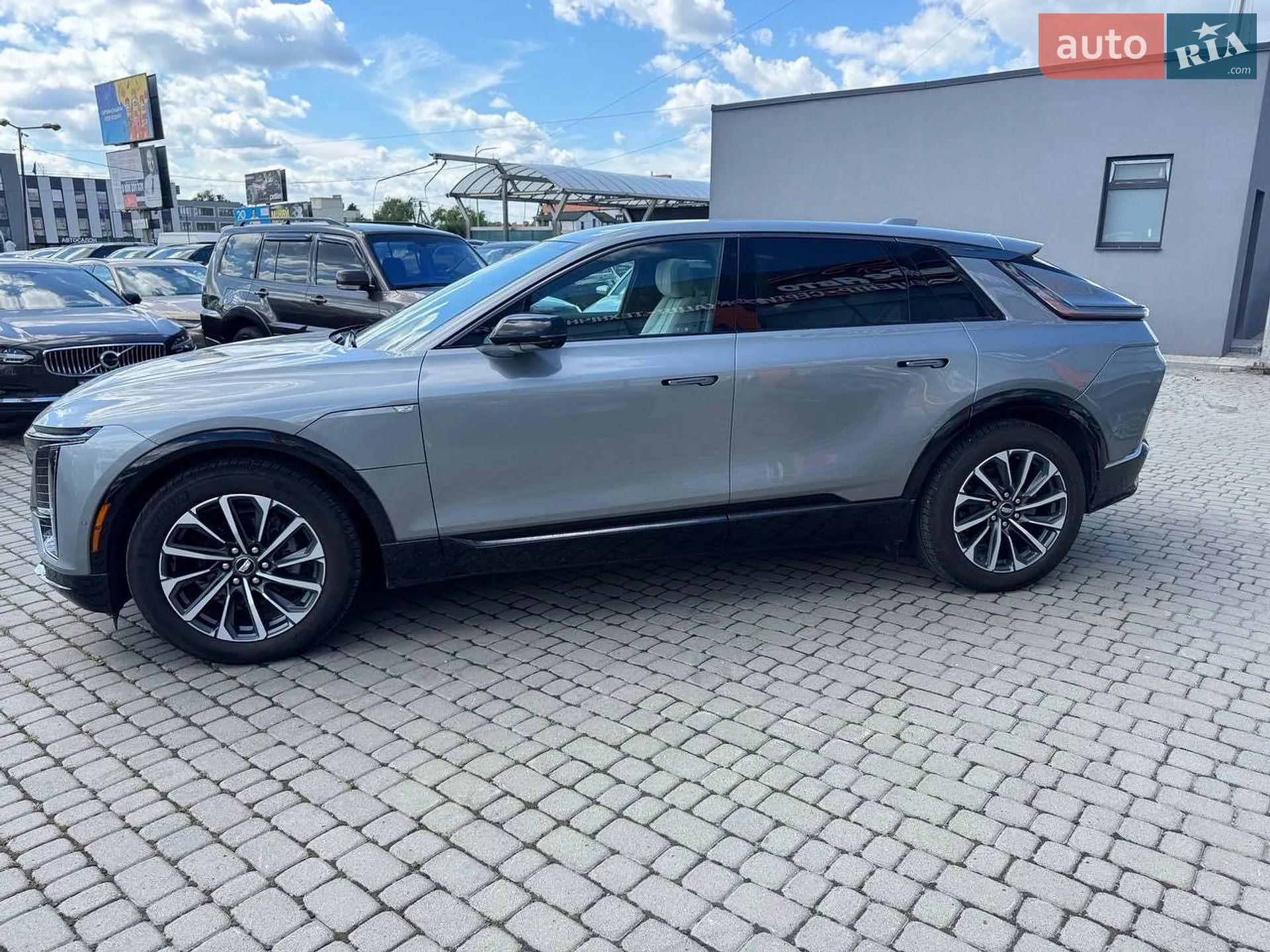 2024 Cadillac Lyriq - мініатюра 4