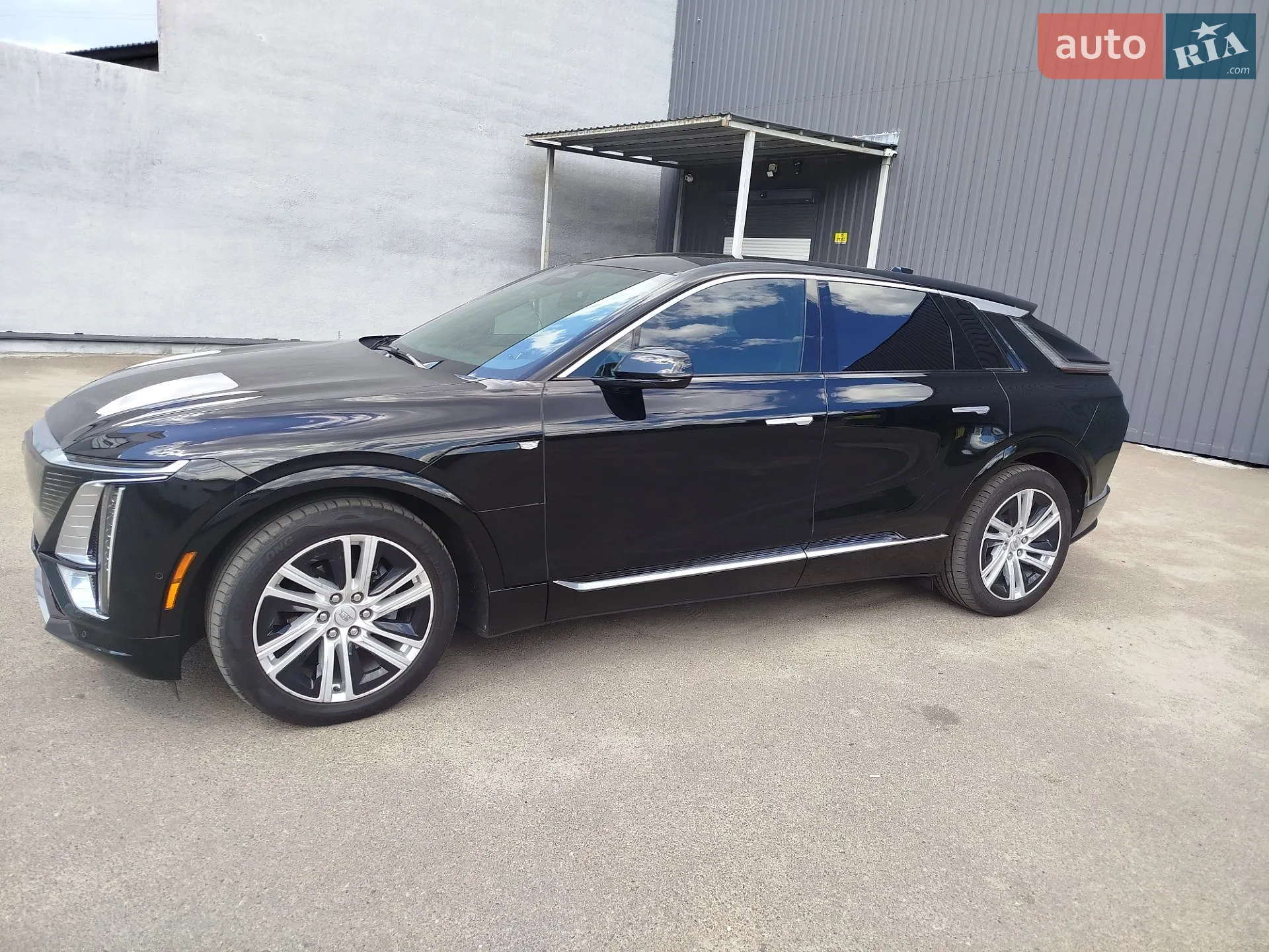 2024 Cadillac Lyriq - мініатюра 8