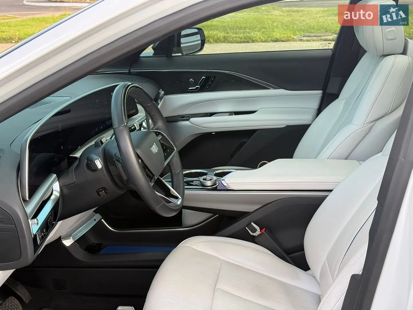 2024 Cadillac Lyriq - мініатюра 32