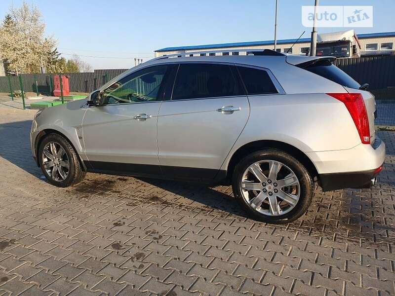 Внедорожник / Кроссовер Cadillac SRX 2015 в Киеве