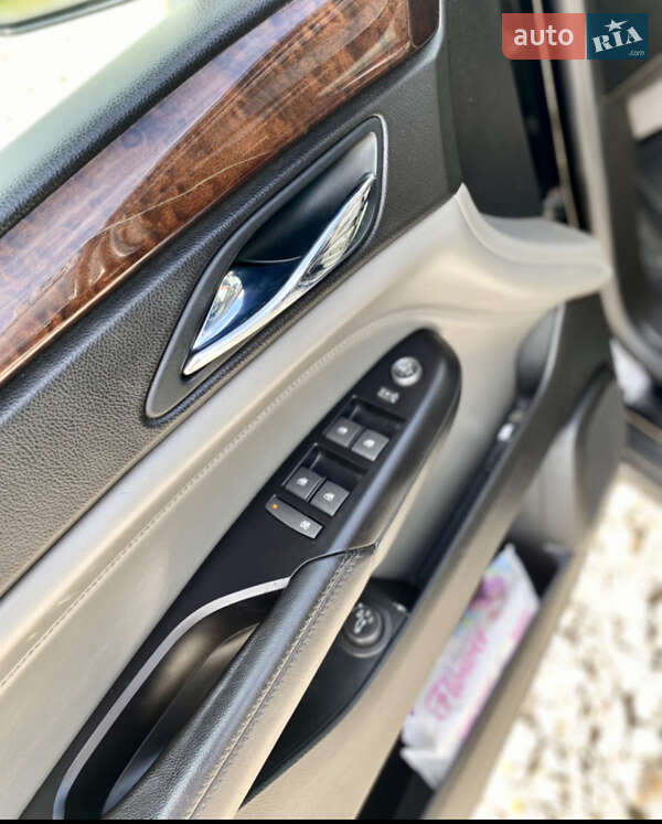 Внедорожник / Кроссовер Cadillac SRX 2010 в Львове фото 18 Внедорожник / Кроссовер Cadillac SRX 2010 в Львове