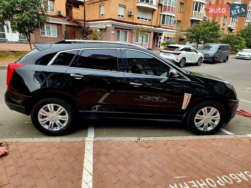 Позашляховик / Кросовер Cadillac SRX 2013 в Києві