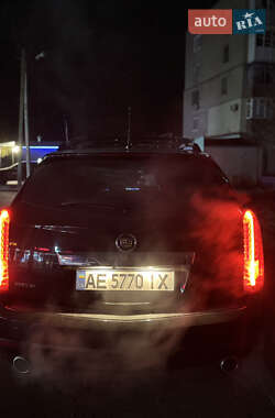 Внедорожник / Кроссовер Cadillac SRX 2011 в 
