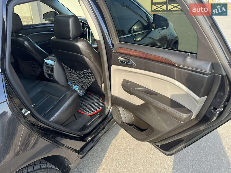 Внедорожник / Кроссовер Cadillac SRX 2011 в Киеве фото 14 Внедорожник / Кроссовер Cadillac SRX 2011 в Киеве