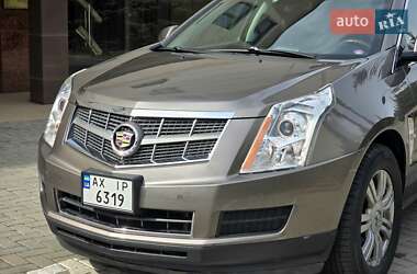 Позашляховик / Кросовер Cadillac SRX 2010 в 