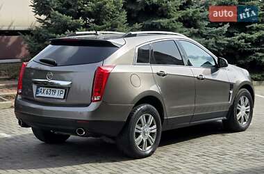 Позашляховик / Кросовер Cadillac SRX 2010 в 