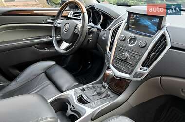 Позашляховик / Кросовер Cadillac SRX 2010 в 