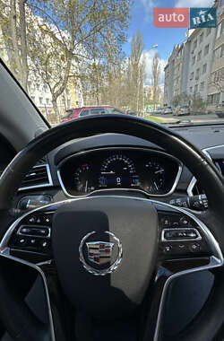 Внедорожник / Кроссовер Cadillac SRX 2015 в 