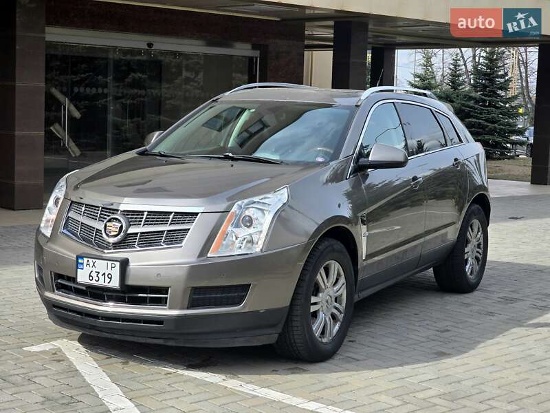 Внедорожник / Кроссовер Cadillac SRX 2010 в 