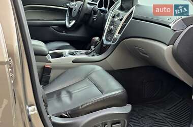 Внедорожник / Кроссовер Cadillac SRX 2010 в 