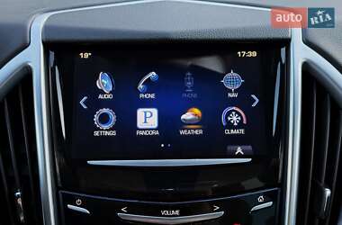 Внедорожник / Кроссовер Cadillac SRX 2014 в 