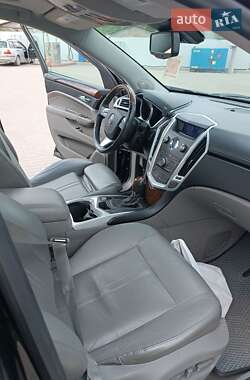 Внедорожник / Кроссовер Cadillac SRX 2011 в 