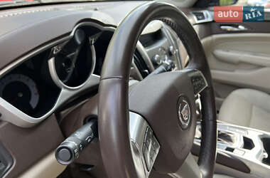 Внедорожник / Кроссовер Cadillac SRX 2010 в 