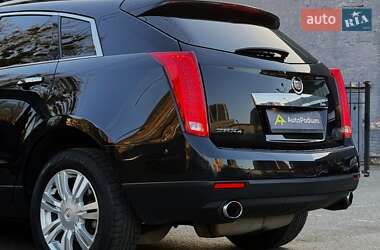 Позашляховик / Кросовер Cadillac SRX 2014 в 