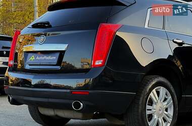 Позашляховик / Кросовер Cadillac SRX 2014 в 