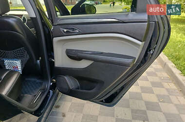 Внедорожник / Кроссовер Cadillac SRX 2010 в 