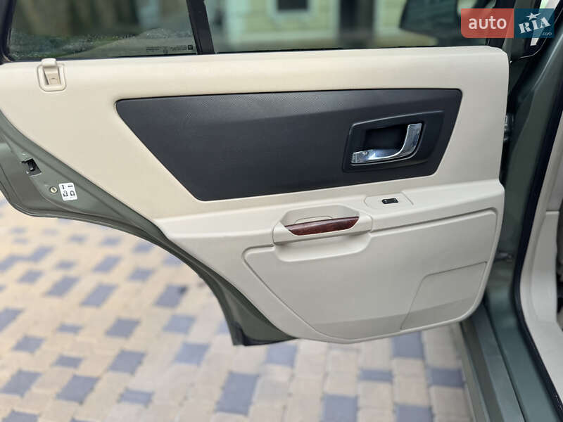 Внедорожник / Кроссовер Cadillac SRX 2004 в Могилев-Подольске