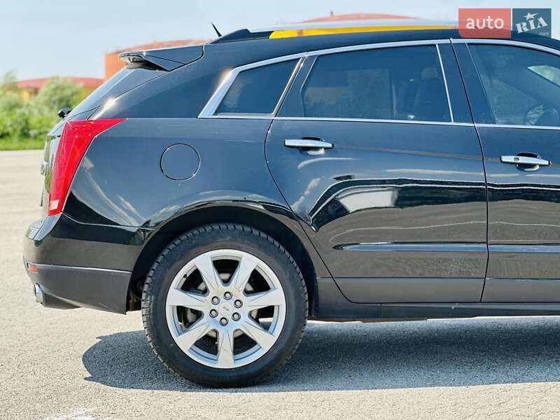 Позашляховик / Кросовер Cadillac SRX 2011 в Харкові