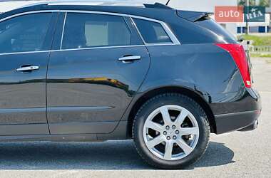 Позашляховик / Кросовер Cadillac SRX 2011 в 