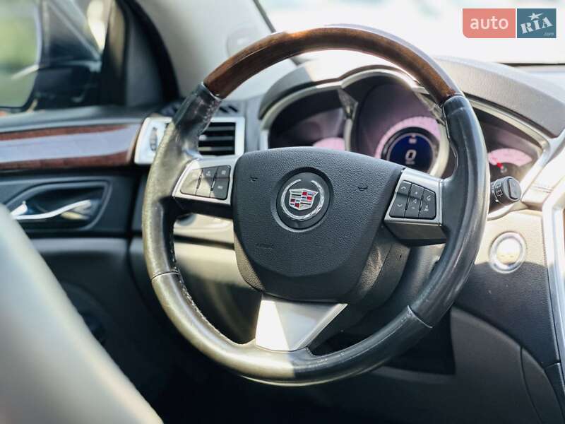 Позашляховик / Кросовер Cadillac SRX 2011 в Харкові