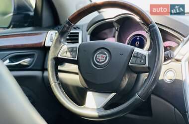 Позашляховик / Кросовер Cadillac SRX 2011 в 