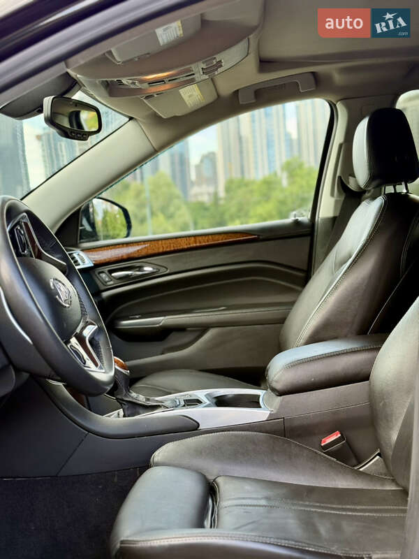 Внедорожник / Кроссовер Cadillac SRX 2013 в Киеве