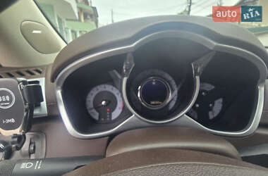 Внедорожник / Кроссовер Cadillac SRX 2010 в 