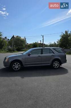 Позашляховик / Кросовер Cadillac SRX 2004 в 