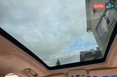 Позашляховик / Кросовер Cadillac SRX 2004 в 