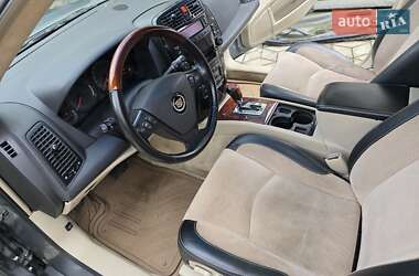 Позашляховик / Кросовер Cadillac SRX 2004 в 
