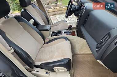 Позашляховик / Кросовер Cadillac SRX 2004 в 