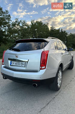 Внедорожник / Кроссовер Cadillac SRX 2011 в 
