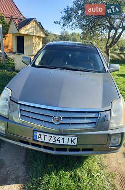 Внедорожник / Кроссовер Cadillac SRX 2004 в Калуше