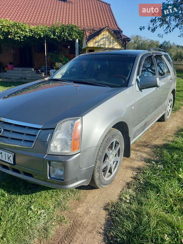 Позашляховик / Кросовер Cadillac SRX 2004 в Калуші