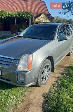 Позашляховик / Кросовер Cadillac SRX 2004 в 