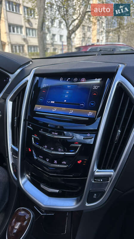 Внедорожник / Кроссовер Cadillac SRX 2015 в Киеве фото 13 Внедорожник / Кроссовер Cadillac SRX 2015 в Киеве