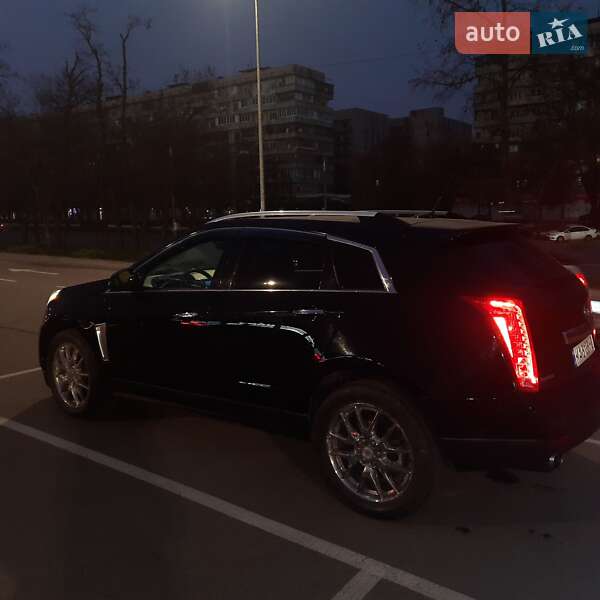 Позашляховик / Кросовер Cadillac SRX 2013 в Києві