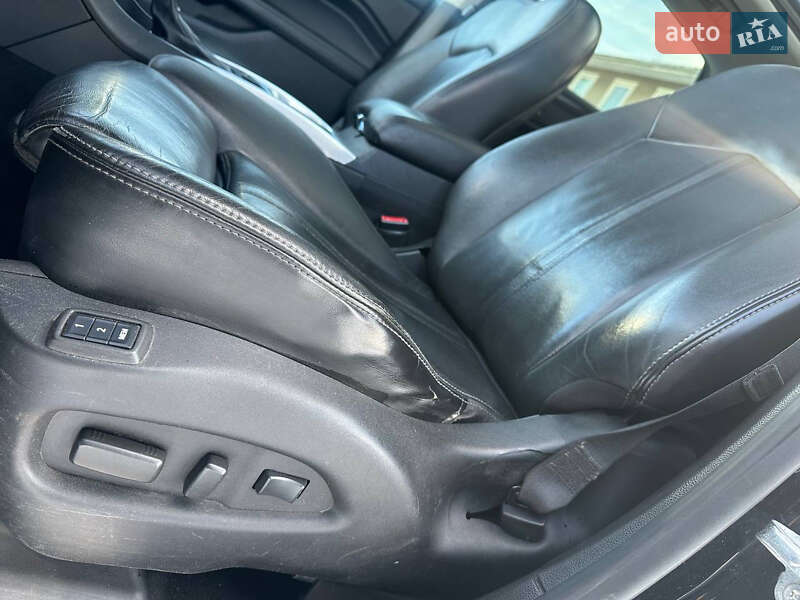 Универсал Cadillac SRX 2012 в Киеве