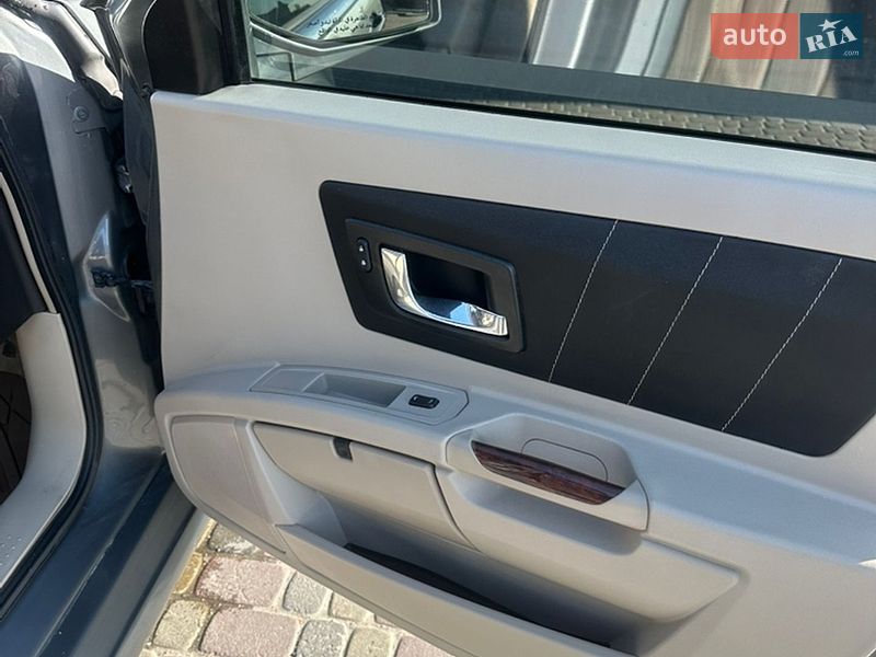Внедорожник / Кроссовер Cadillac SRX 2004 в Тернополе