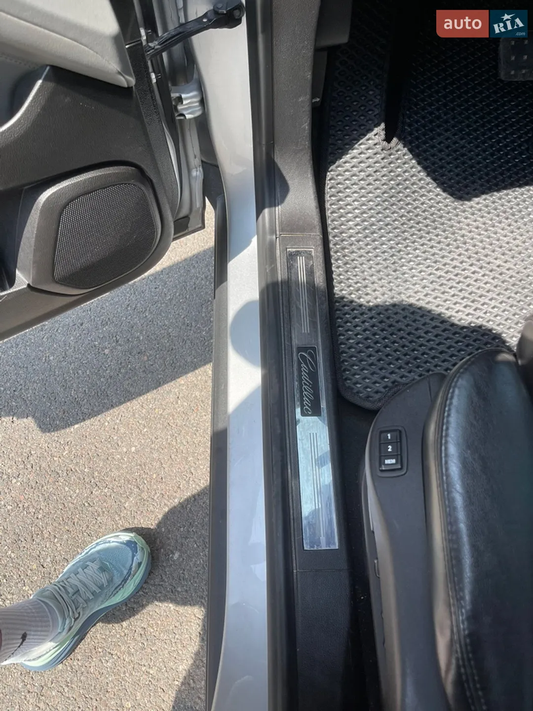 2010 Cadillac SRX - мініатюра 28