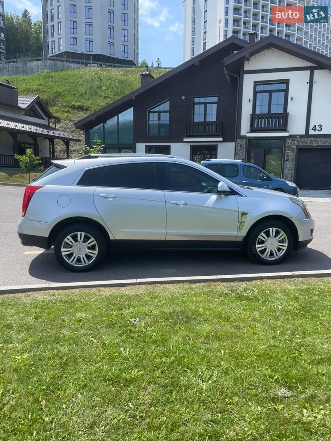 2010 Cadillac SRX - мініатюра 31