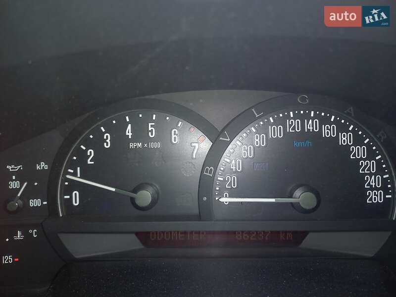 Кабриолет Cadillac XLR 2004 в Киеве